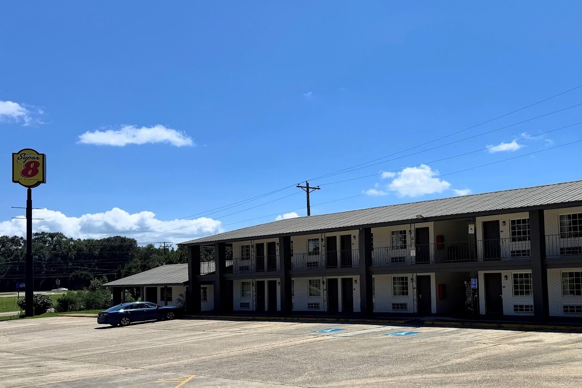 Super 8 by Wyndham Picayune