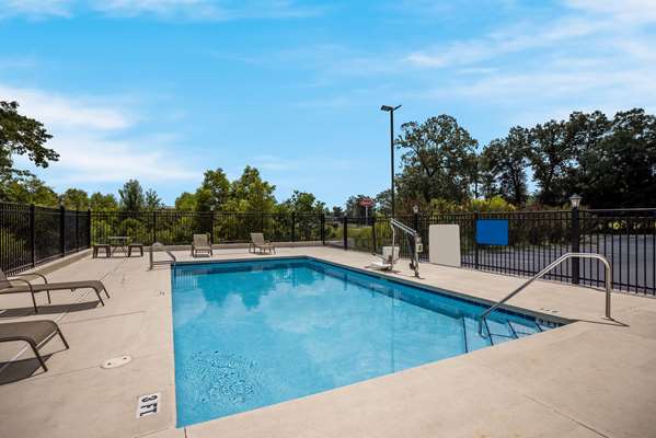 Comfort Inn & Suites Midway - Tallahassee West photo 2