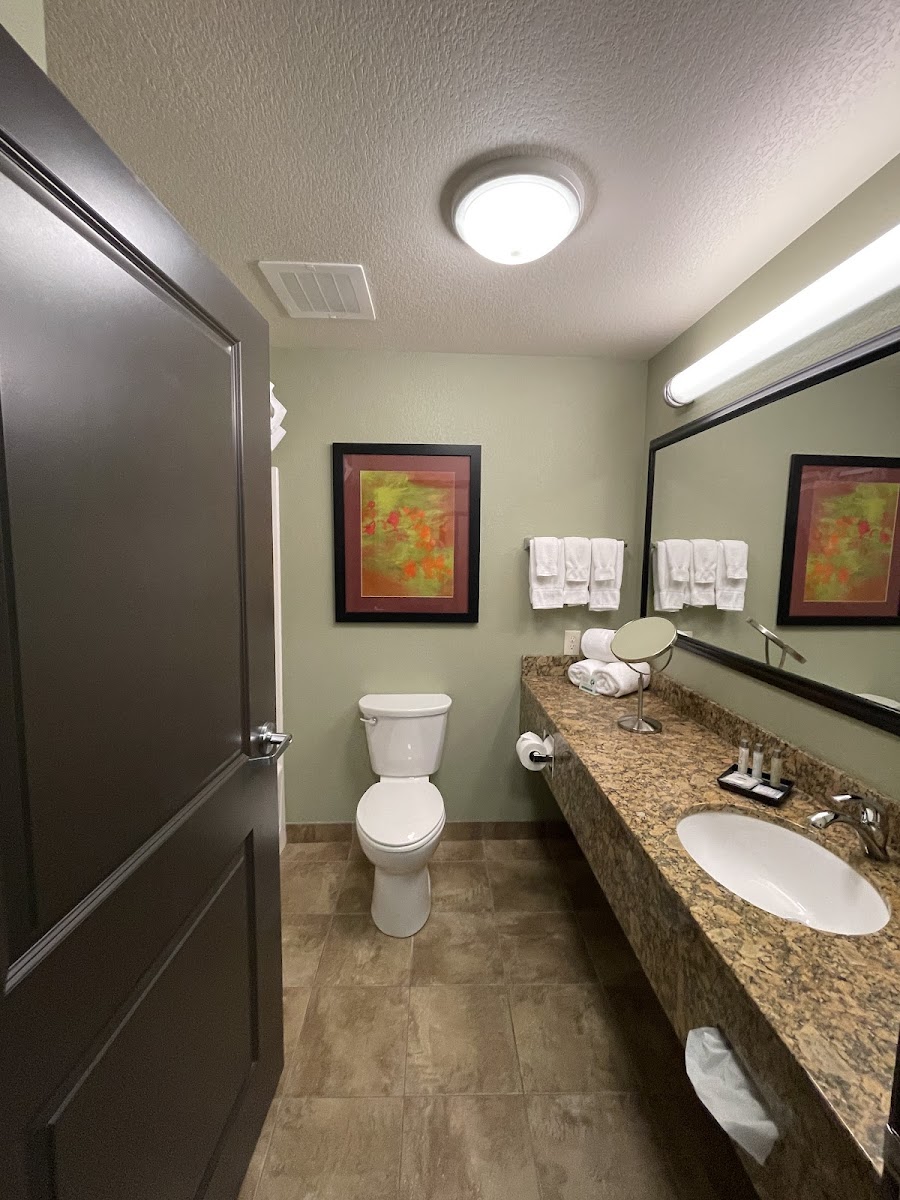 Grand Forks Lodge photo 3