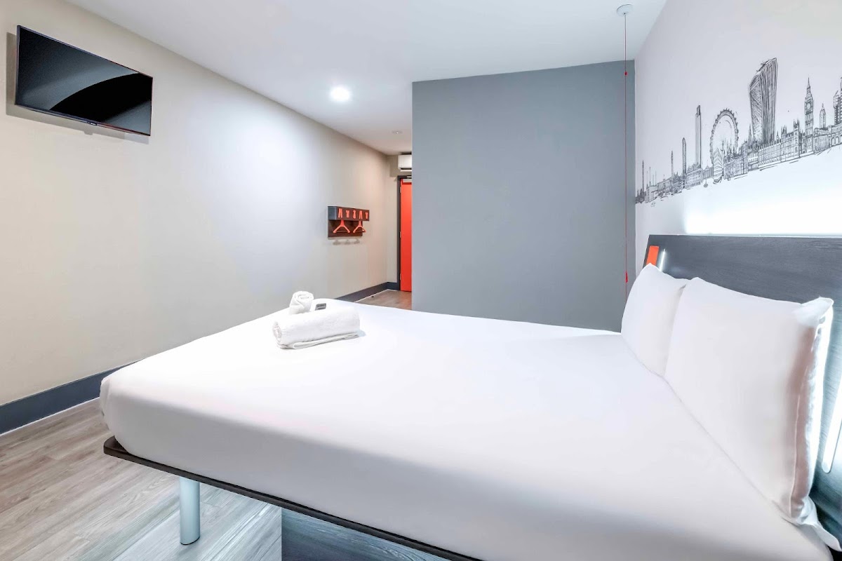 easyHotel London City Shoreditch photo 2