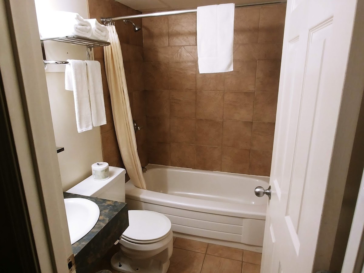 Eastglen Motor Inn photo 3