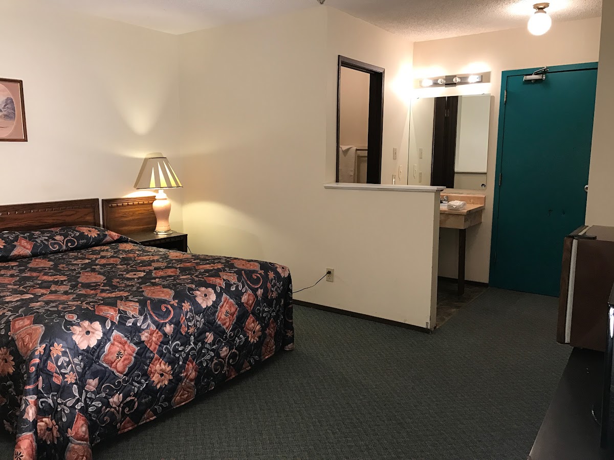Clavet Motor Inn