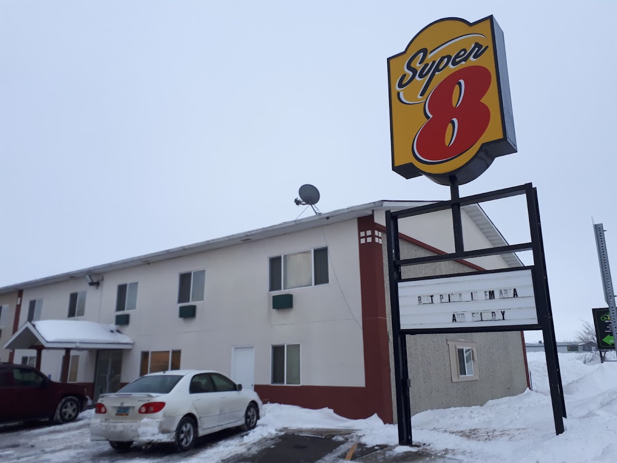 Super 8 by Wyndham West Fargo Main Ave ND
