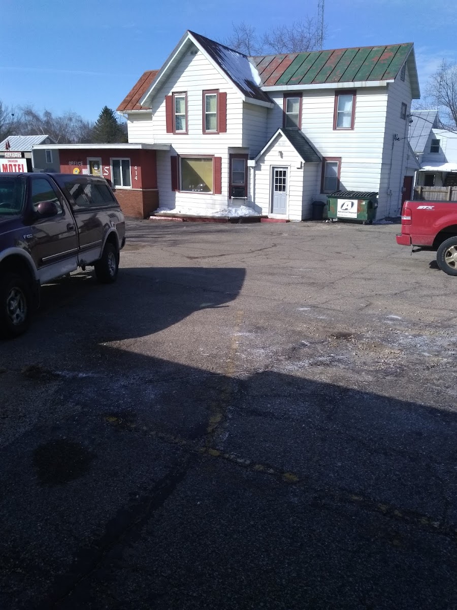 Swanson's Motel photo 2