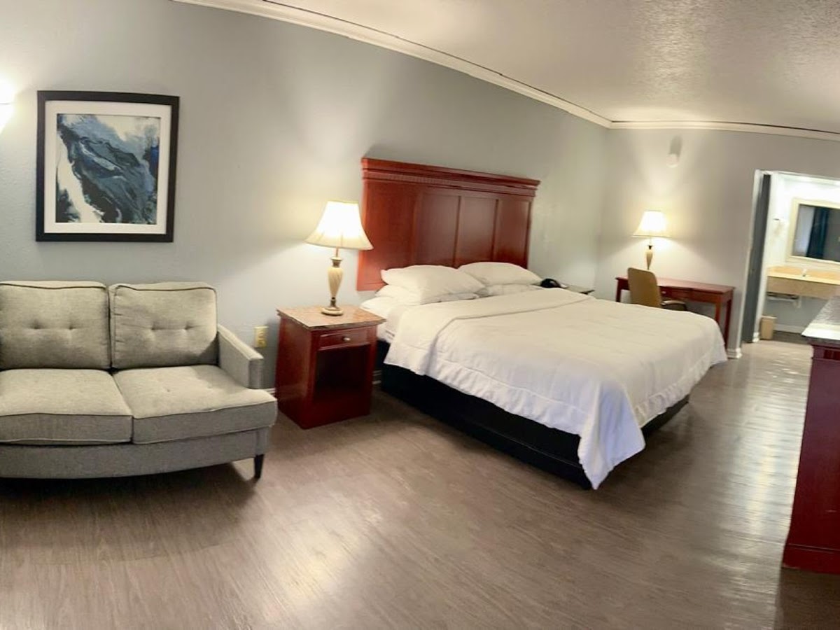 Antioch Quarters Inn and Suites - Tanger Mall photo 2