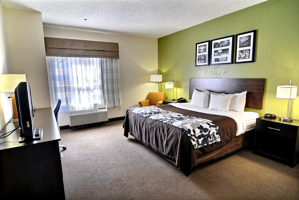 Sleep Inn & Suites Jacksonville near Camp Lejeune photo 2