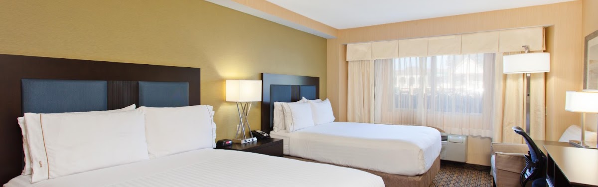 Holiday Inn Express Newport Beach by IHG photo 2