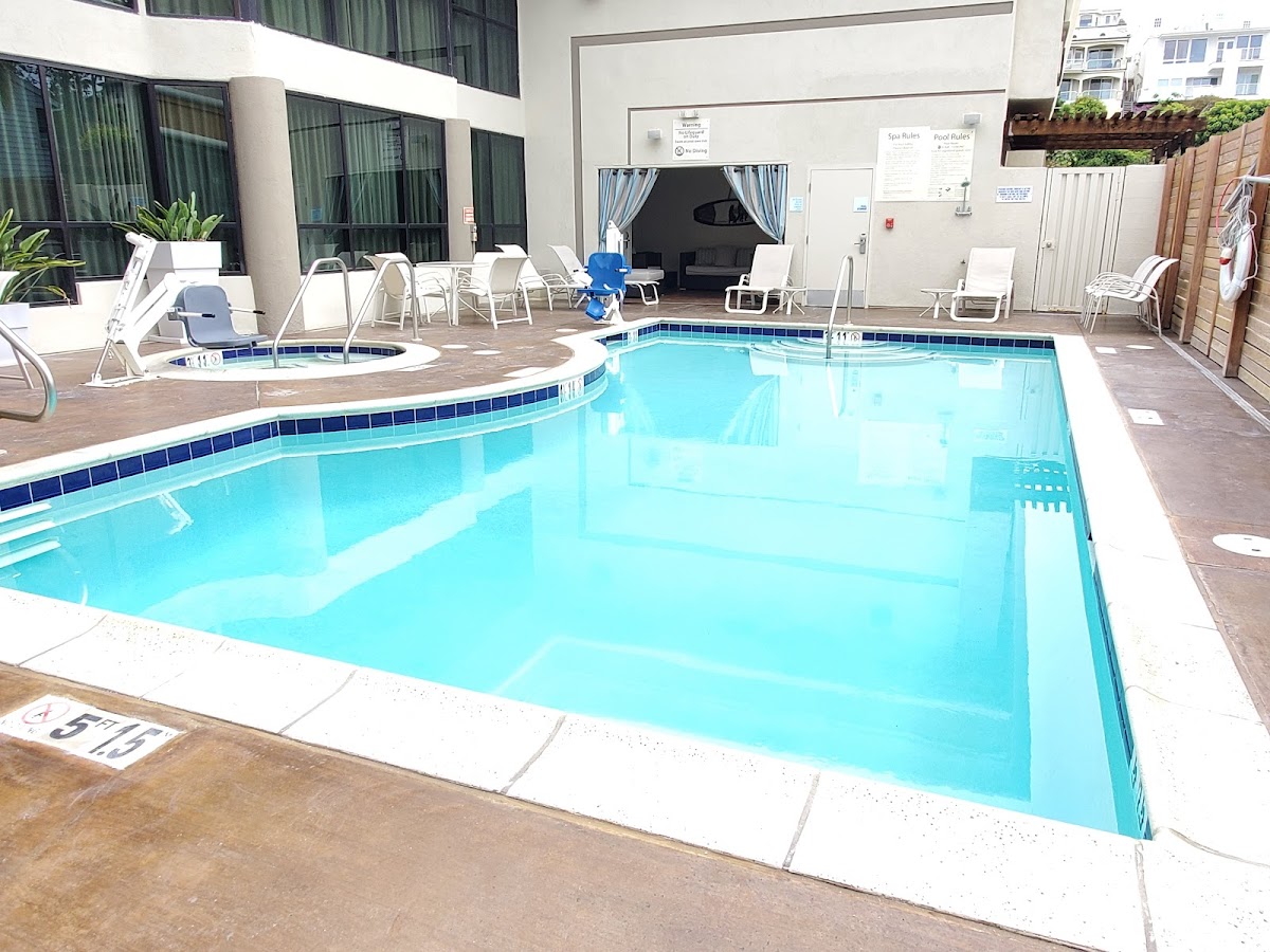 Holiday Inn Express Newport Beach by IHG photo 3