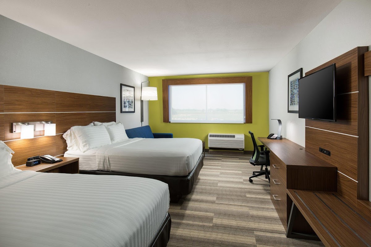 Holiday Inn Express Visalia - Sequoia Gateway Area by IHG photo 2