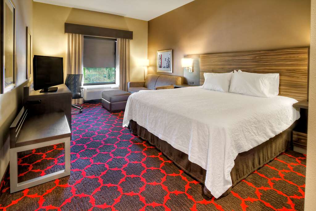 Hampton Inn Cookeville photo 2