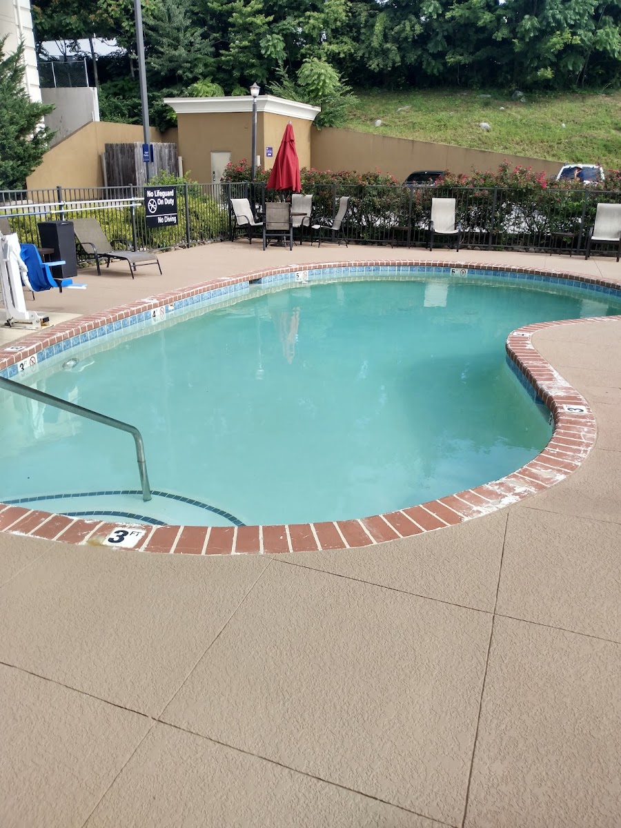 Hampton Inn Cookeville photo 3