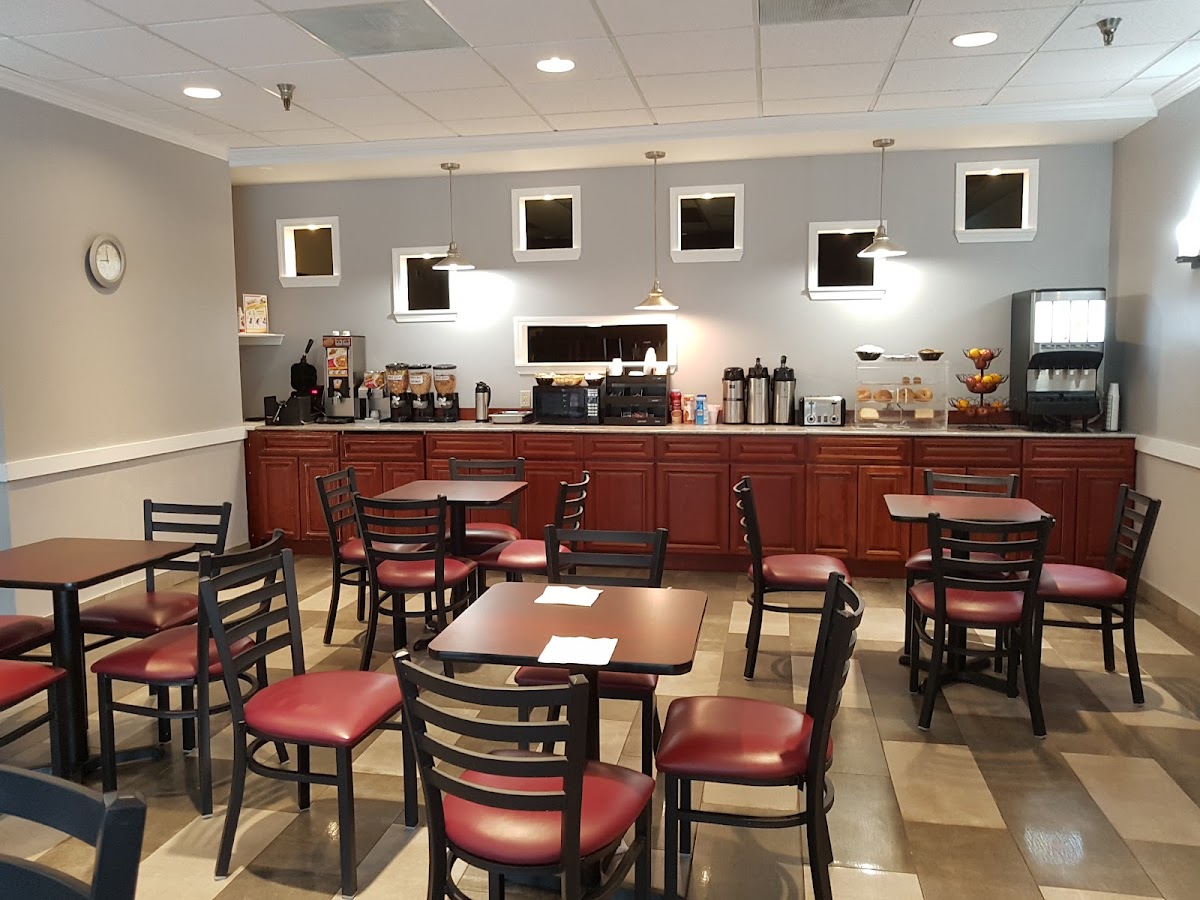 CLOSED - Red Roof Inn Fulton photo 3
