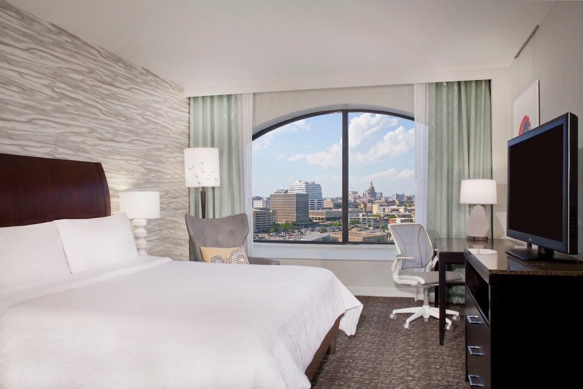 Hilton Garden Inn Austin Downtown photo 2