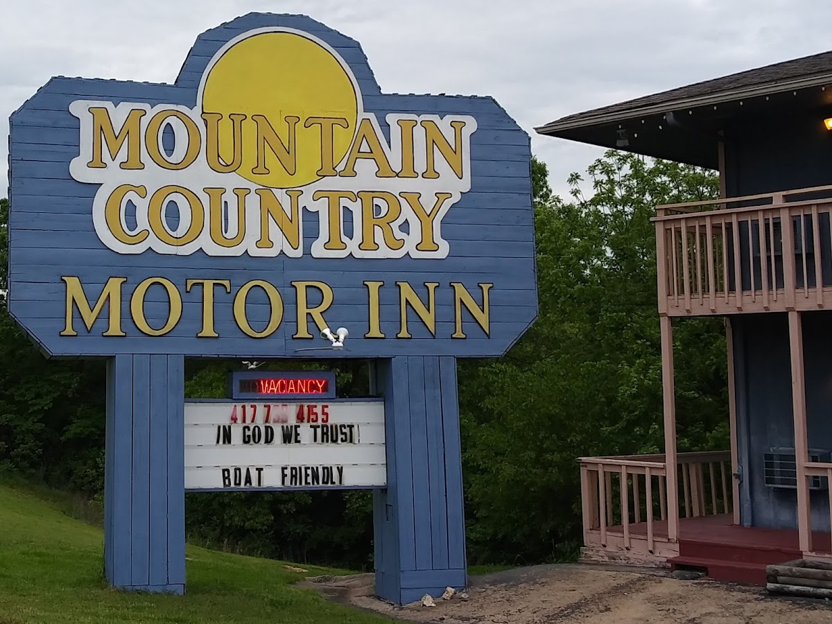 Mountain Country Motor Inn photo 2