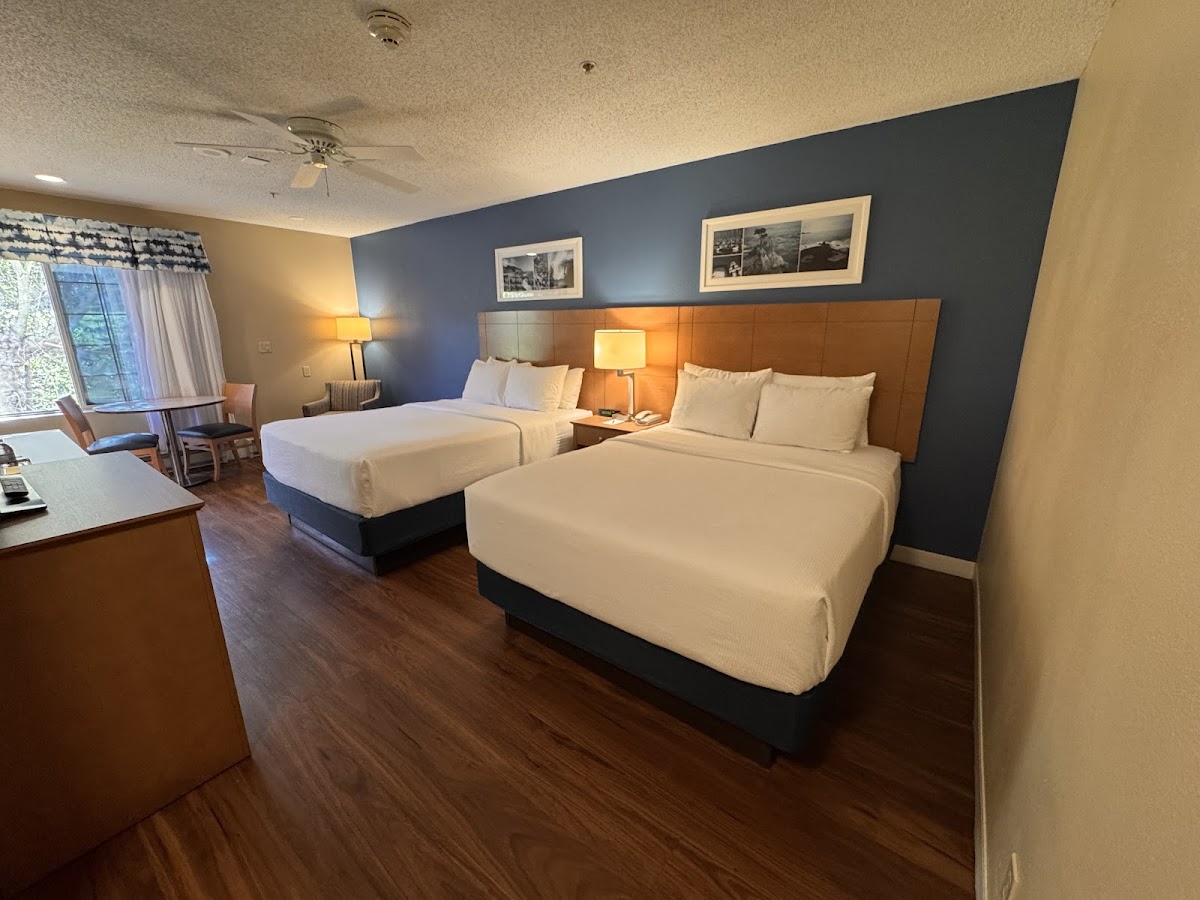 Navy Lodge Monterey photo 2