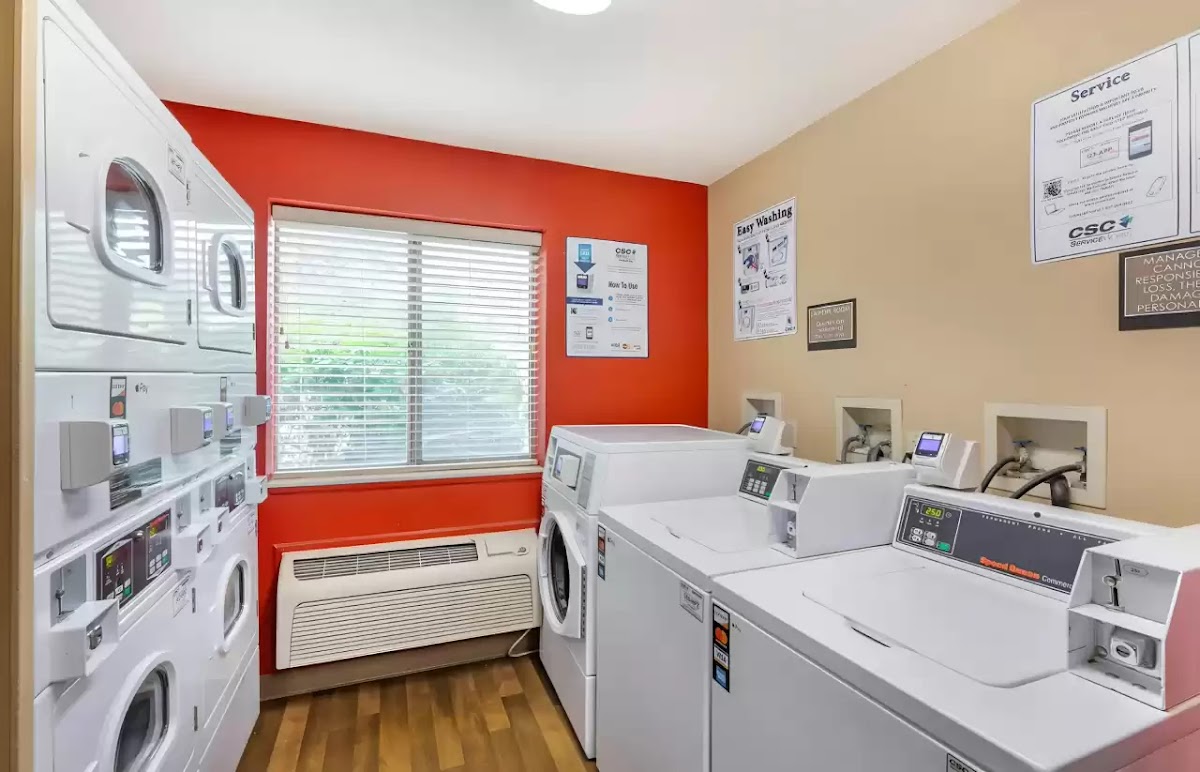 Suburban Studios Copley Akron West photo 3