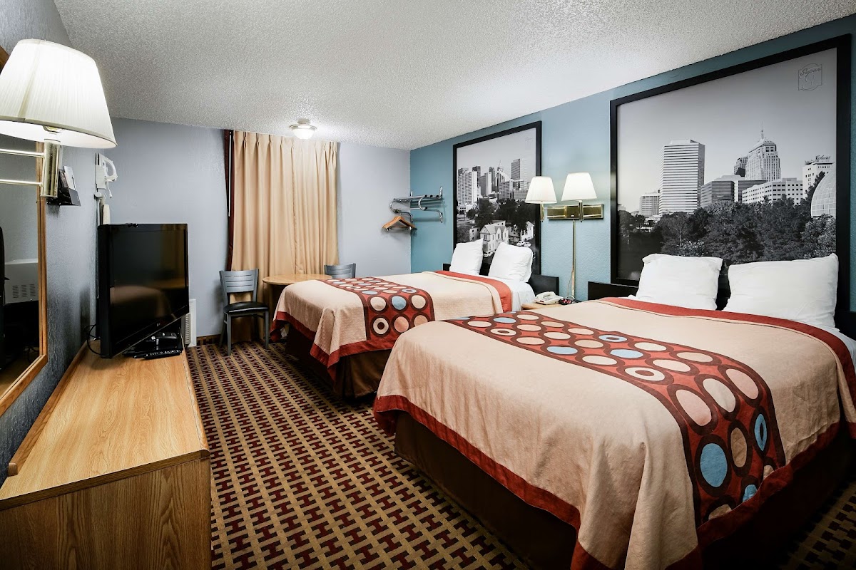 Super 8 by Wyndham Elk City photo 2