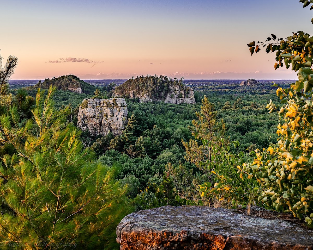 Mill Bluff State Park