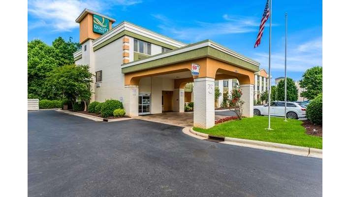 Quality Inn Huntersville near Lake Norman photo 3