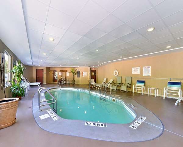 Quality Suites Stratford photo 3