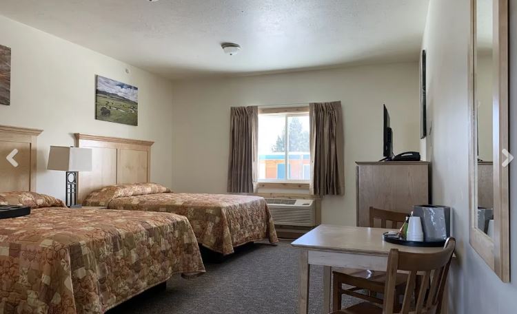 Yellowstone Country Inn photo 2