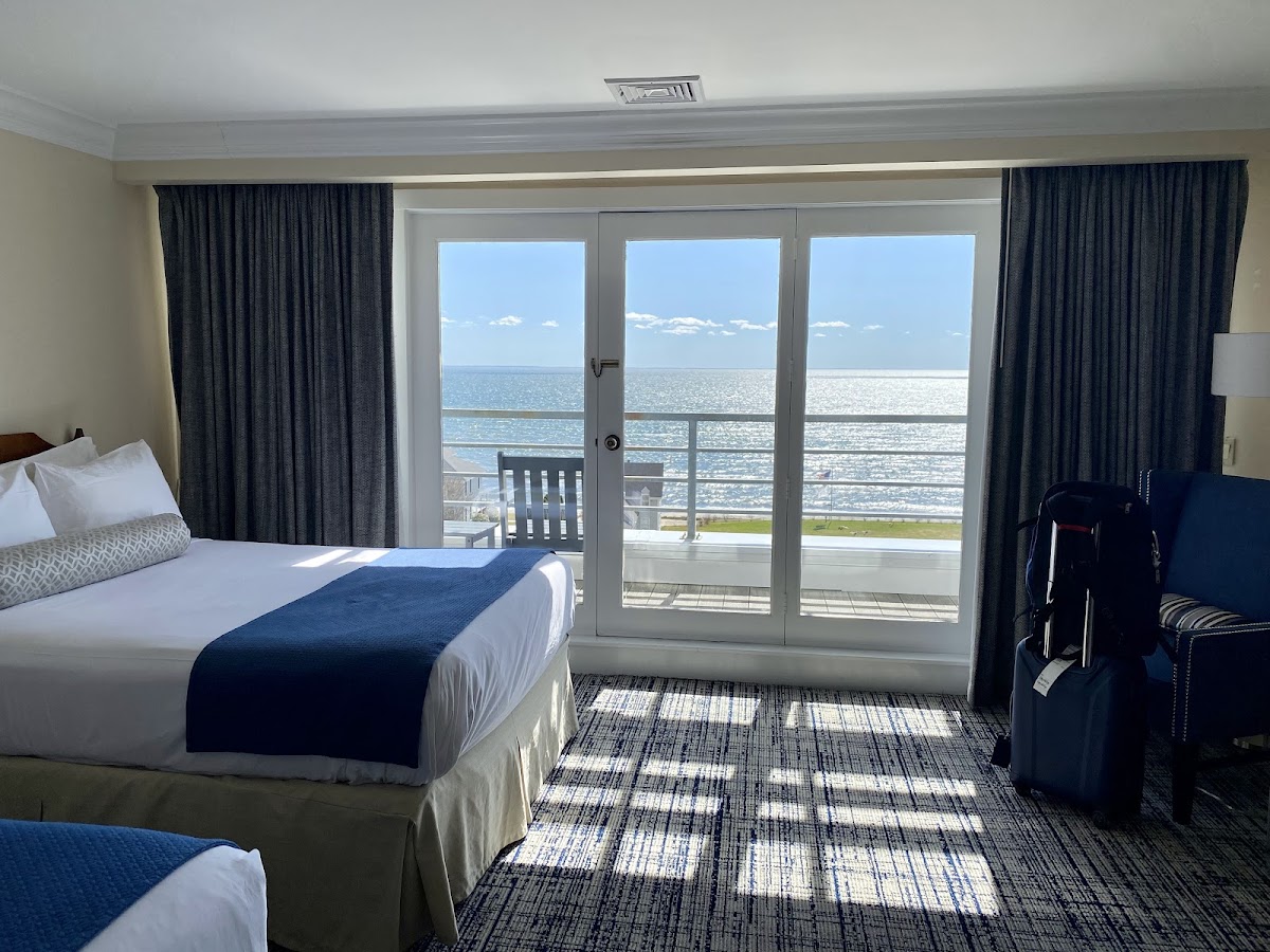 Water's Edge Resort & Spa photo 2