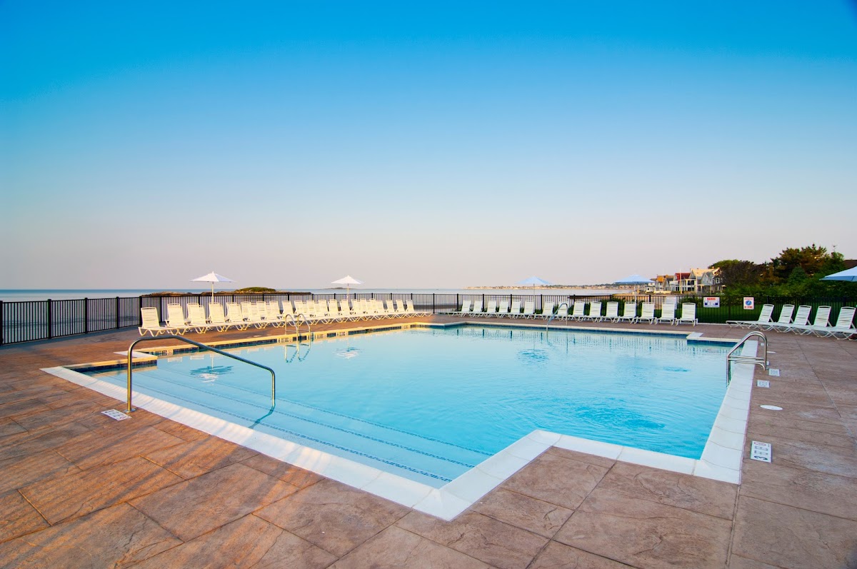 Water's Edge Resort & Spa photo 3