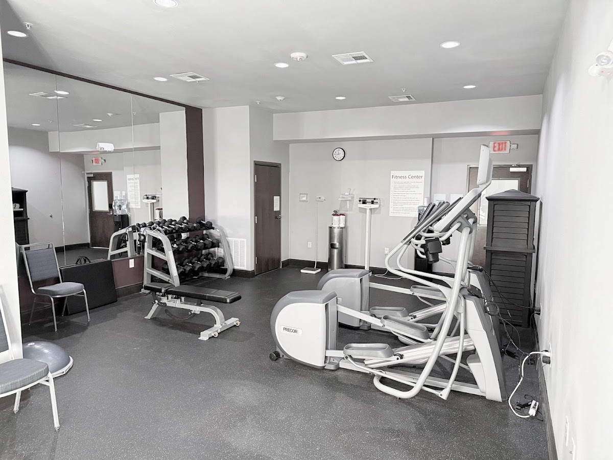 Holiday Inn Express & Suites Bonham by IHG photo 2