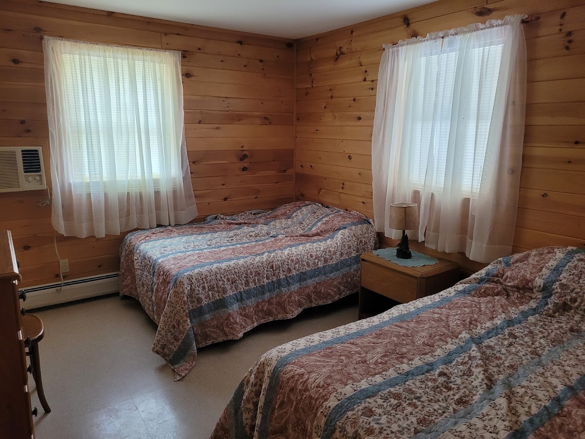 Lee's Motel & Cottages
