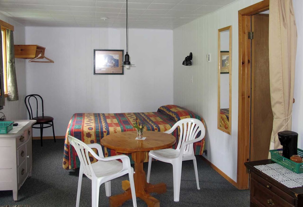 Chalets Motels domaine aux cygnes photo 3