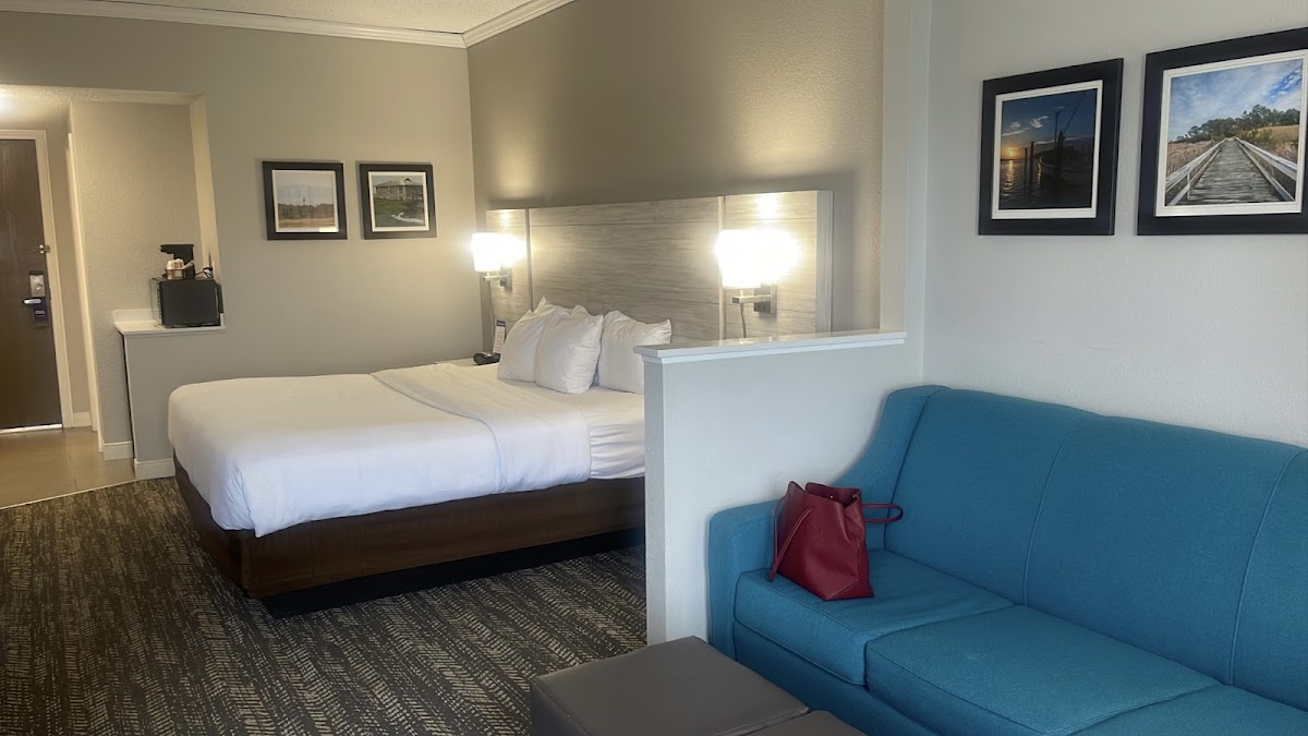Comfort Suites Chincoteague Island Bayfront Resort photo 2