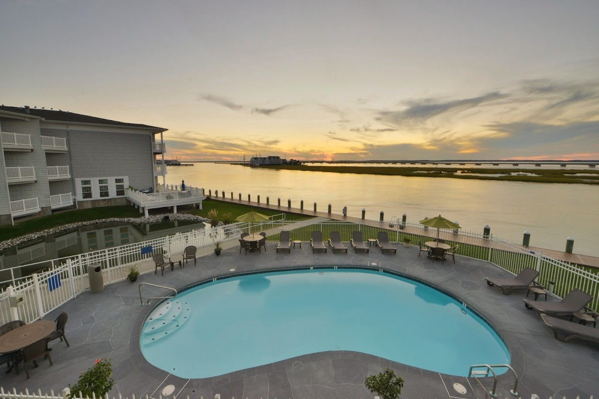 Comfort Suites Chincoteague Island Bayfront Resort photo 3