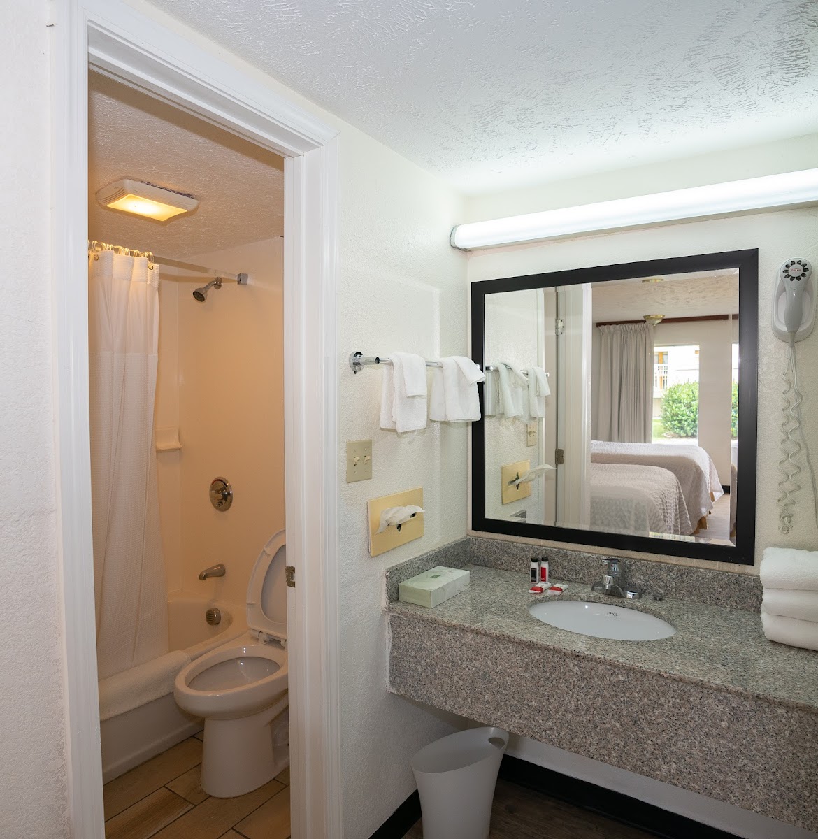 Ramada by Wyndham Lumberton photo 2