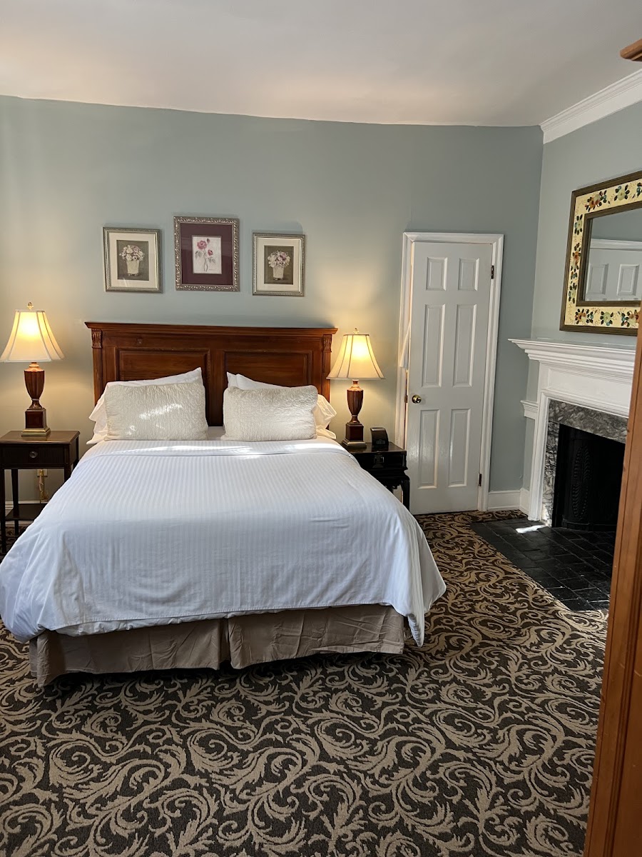 Morris House Hotel