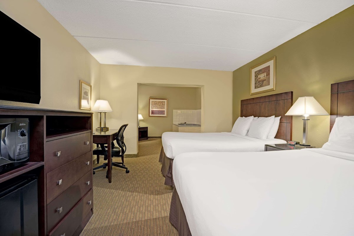 Super 8 by Wyndham Monticello photo 2