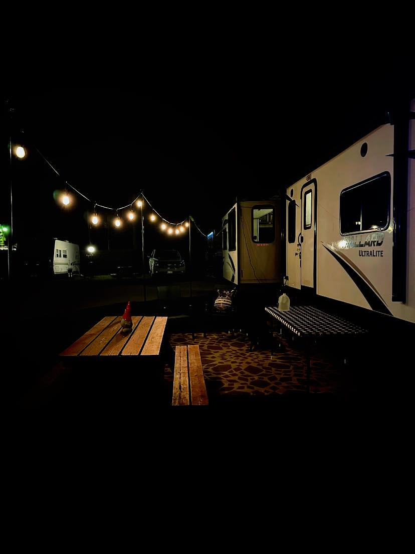 Village Inn On The Lake Hotel & RV Park