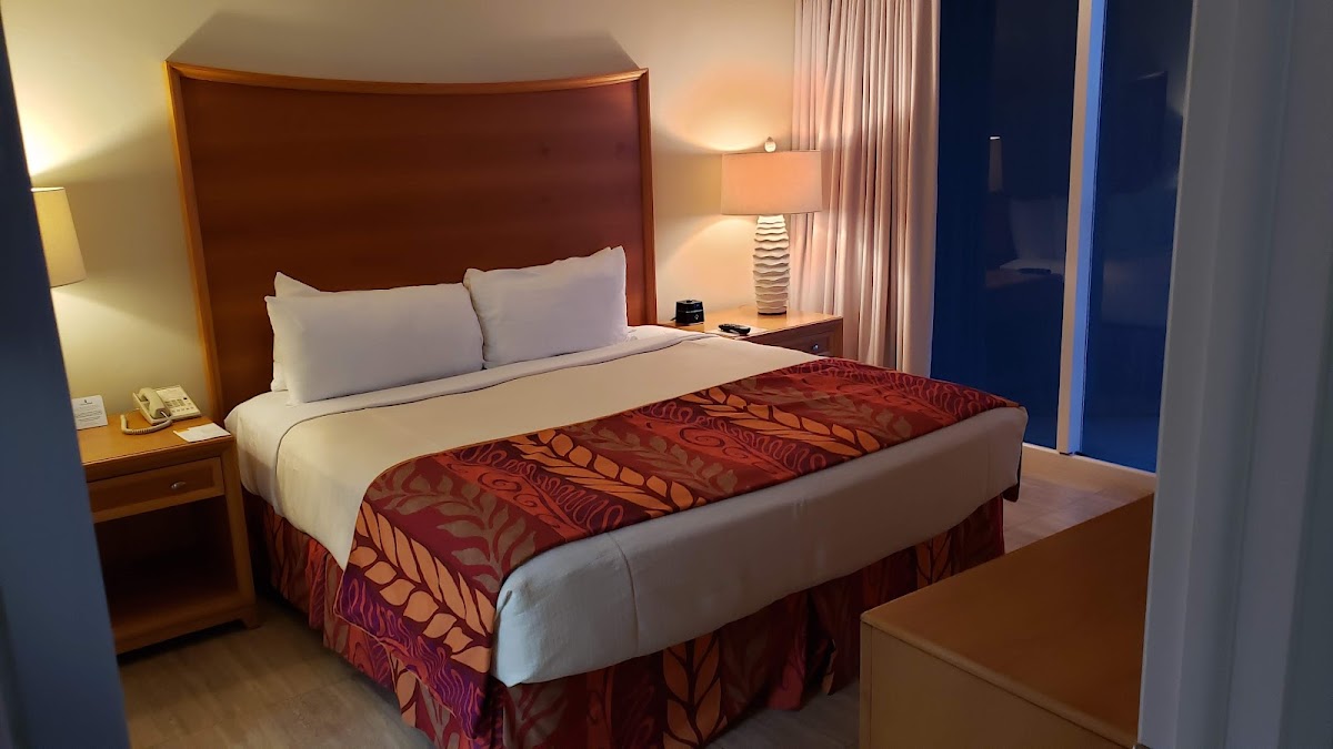 DiamondHead Beach Resort photo 2