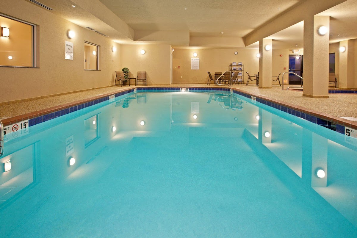 Holiday Inn Express & Suites Ripley by IHG photo 3