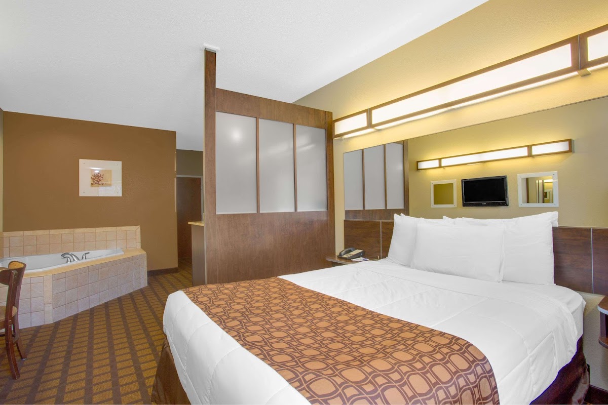 Microtel Inn & Suites by Wyndham Harrisonburg photo 2