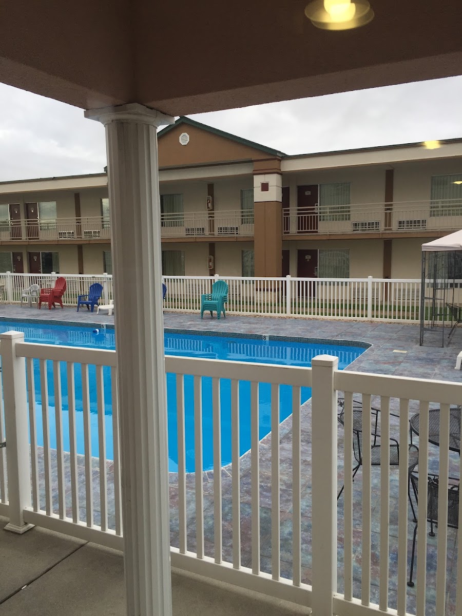 Microtel Inn & Suites by Wyndham Harrisonburg photo 3