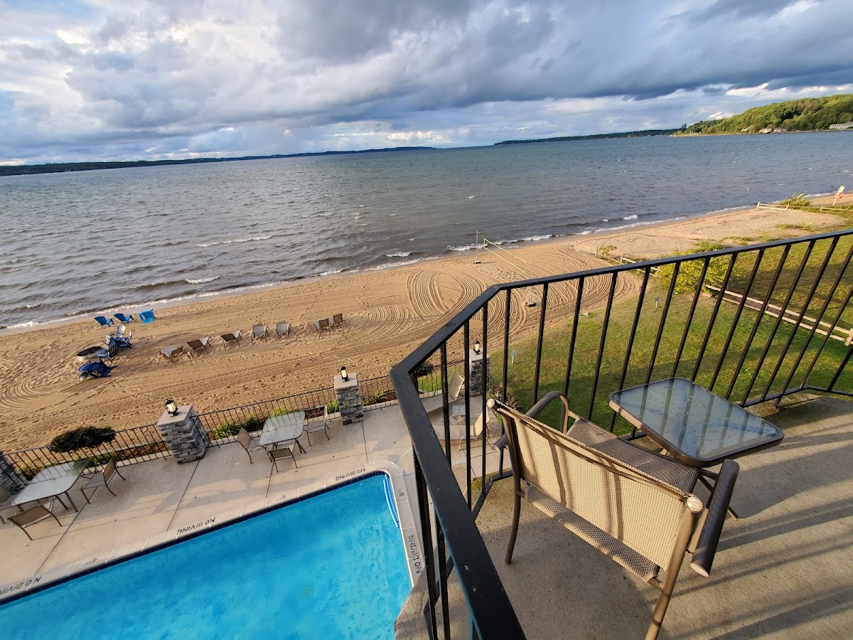 Pointes North Beachfront Resort Hotel photo 3