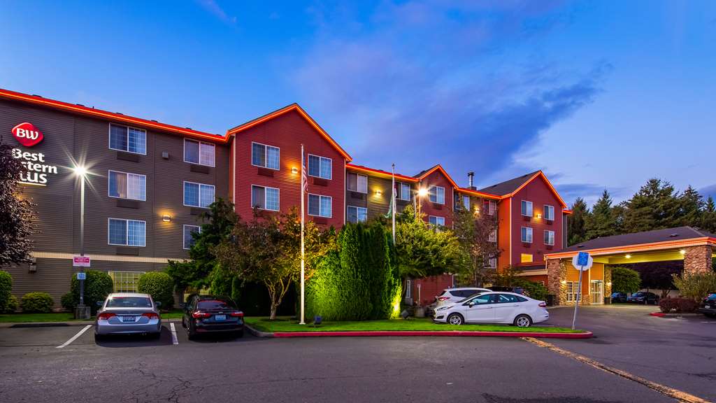 Best Western Plus Vancouver Mall Dr. Hotel & Suites