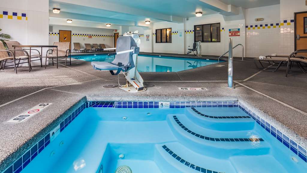 Best Western Plus Vancouver Mall Dr. Hotel & Suites photo 3