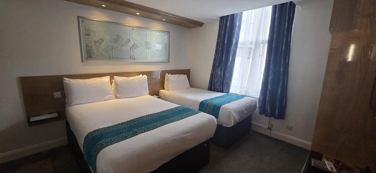 Westpoint Hotel photo 2