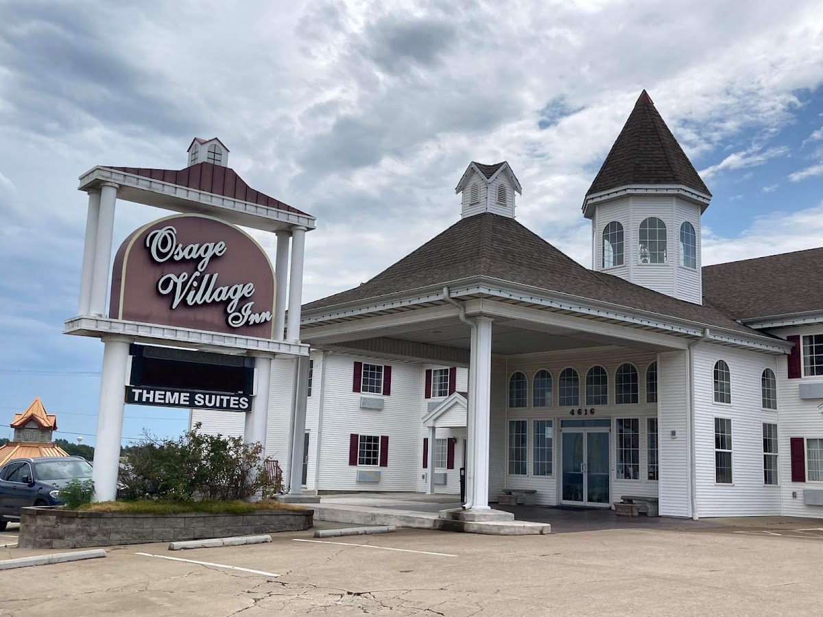 Osage Village Inn photo 3
