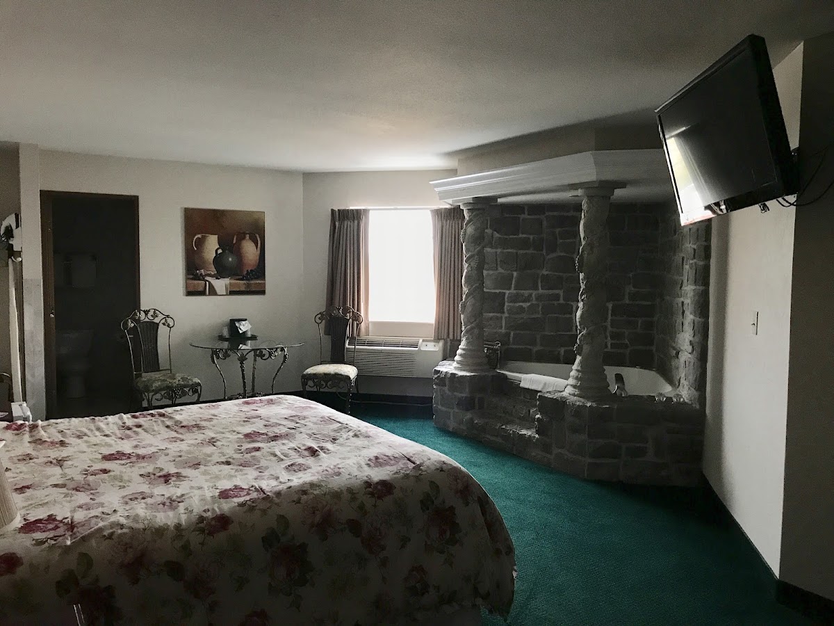 Osage Village Inn