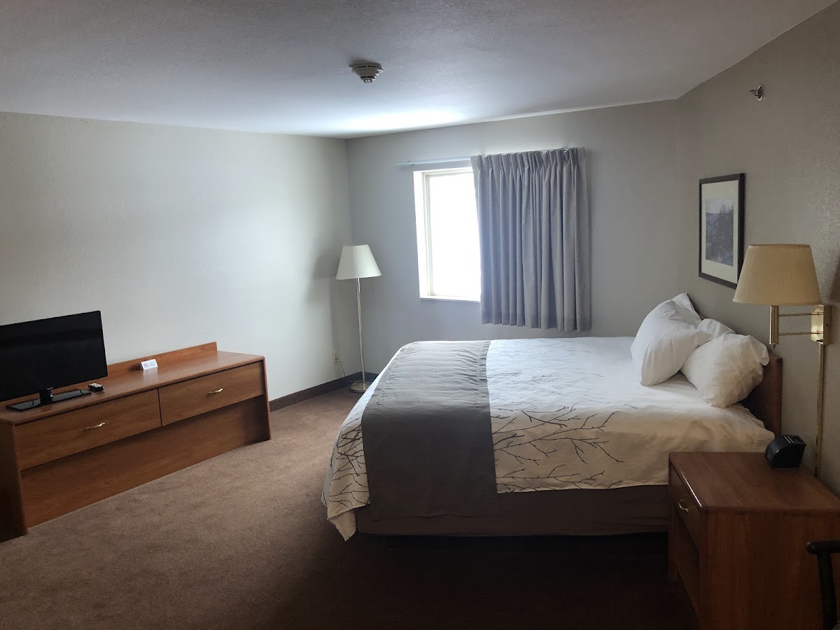 Edmore Inn (formerly Maxfield's Inn) photo 2