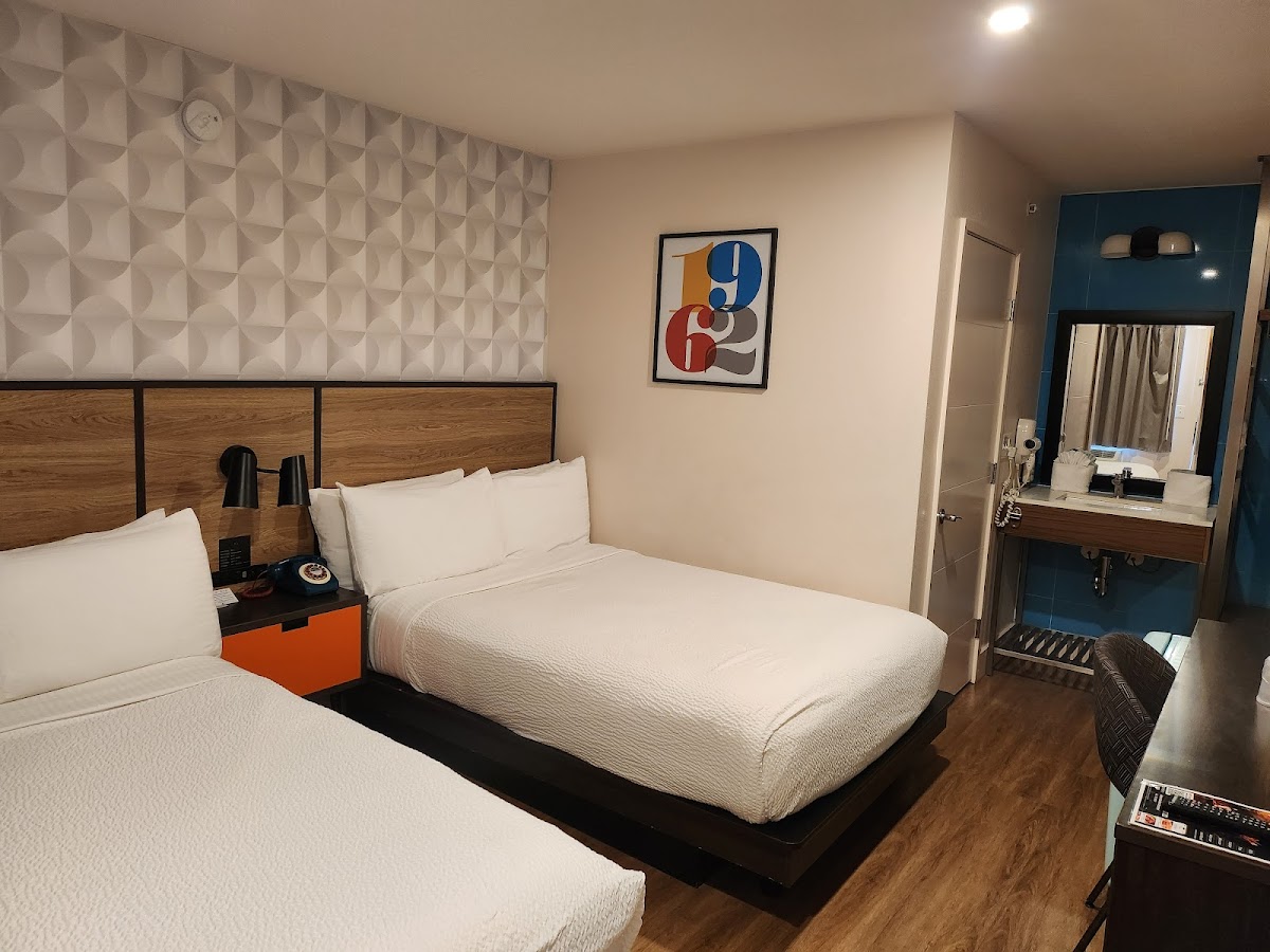 Motel 6 Santa Barbara, CA - Beach photo 2
