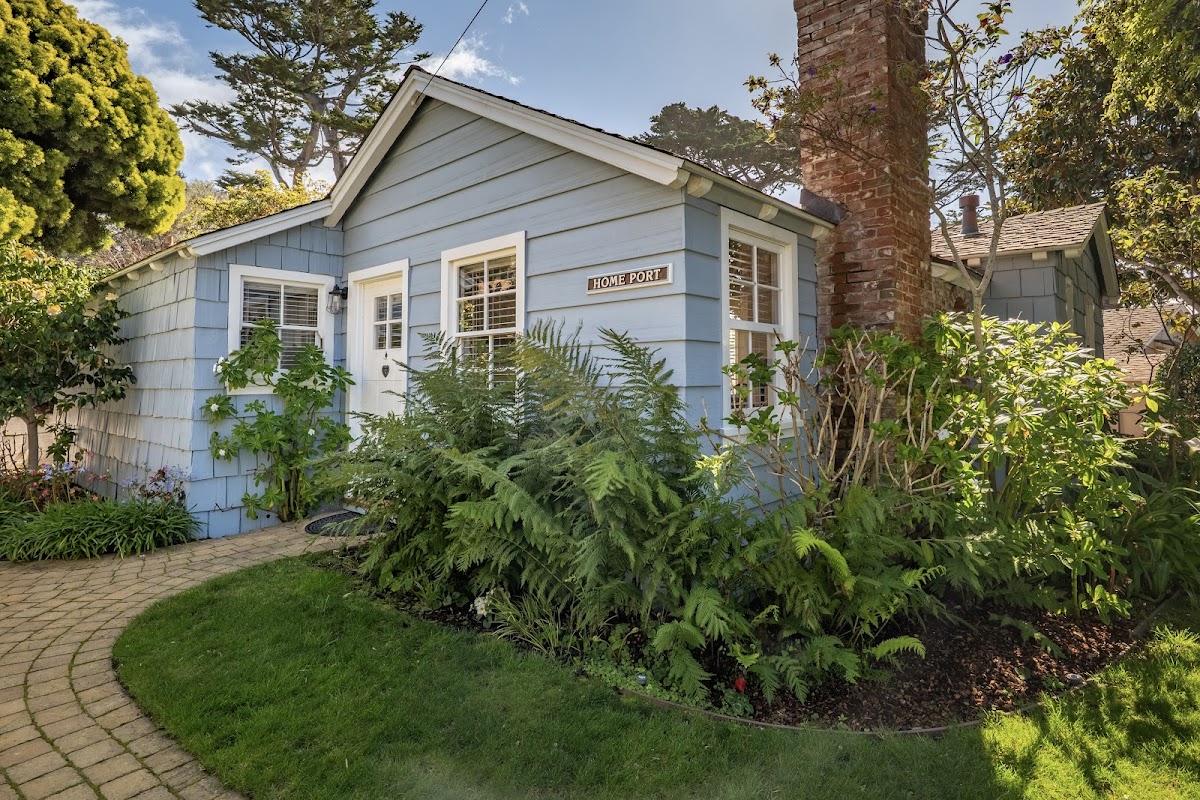 Carmel Cottage Inn