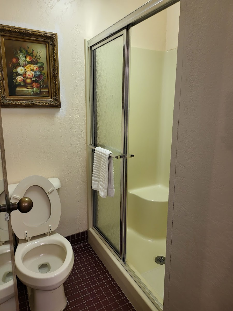 Derby Inn And Suites photo 3
